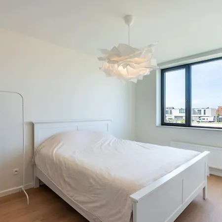 Brand New 3br House With Garden In Mariakerke Semesterbostad