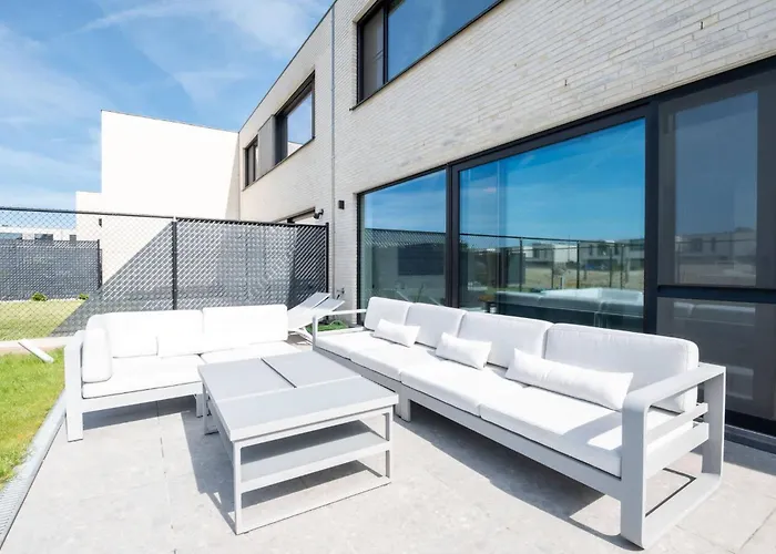 Дом отдыха Brand New 3br House With Garden In Mariakerke Остенде